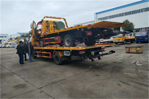 合作同城汽车补胎